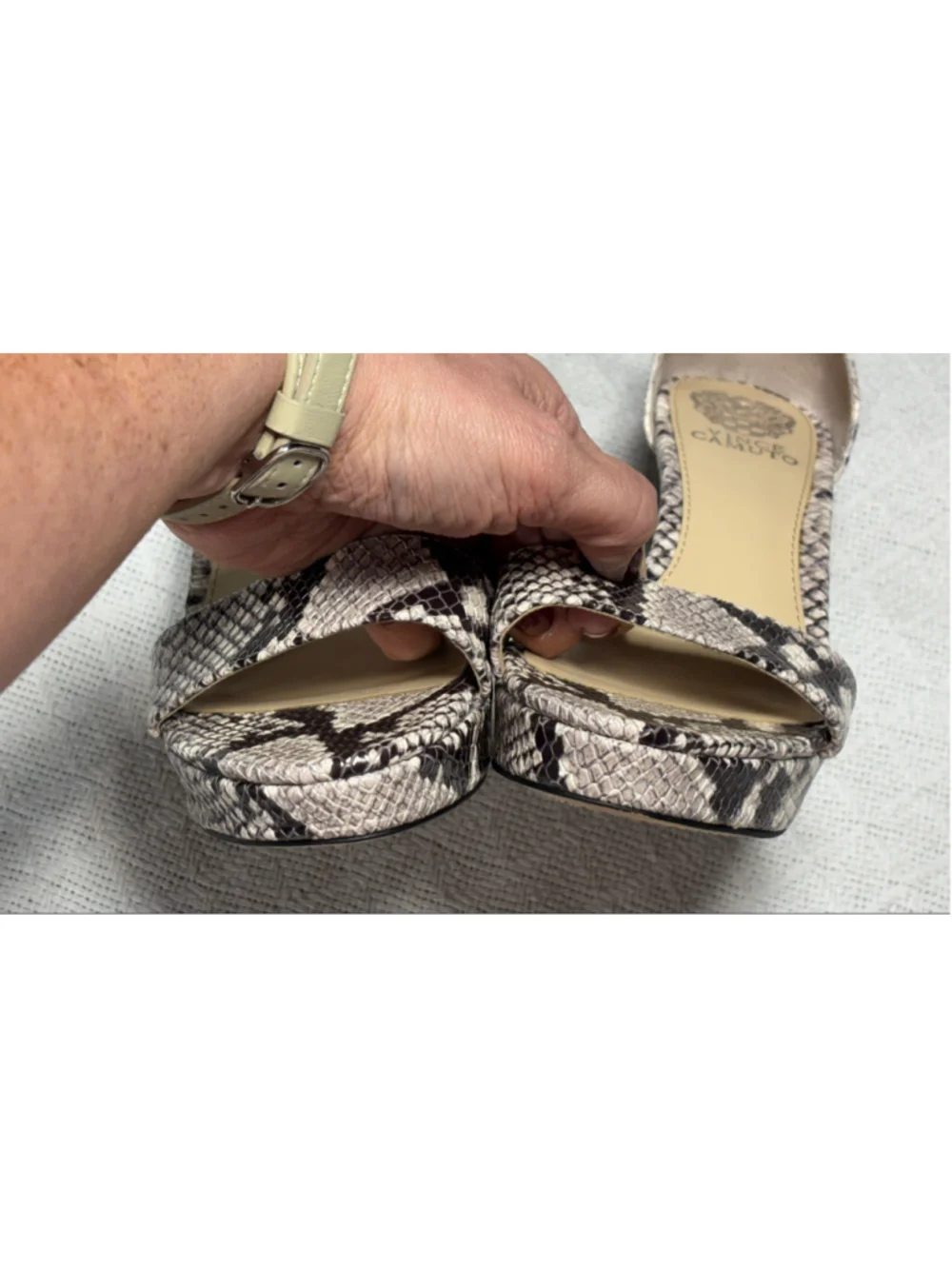 Vince Camuto Snakeskin Python Leather Sathina Block Heel Platform Sandal 8.5 EUC